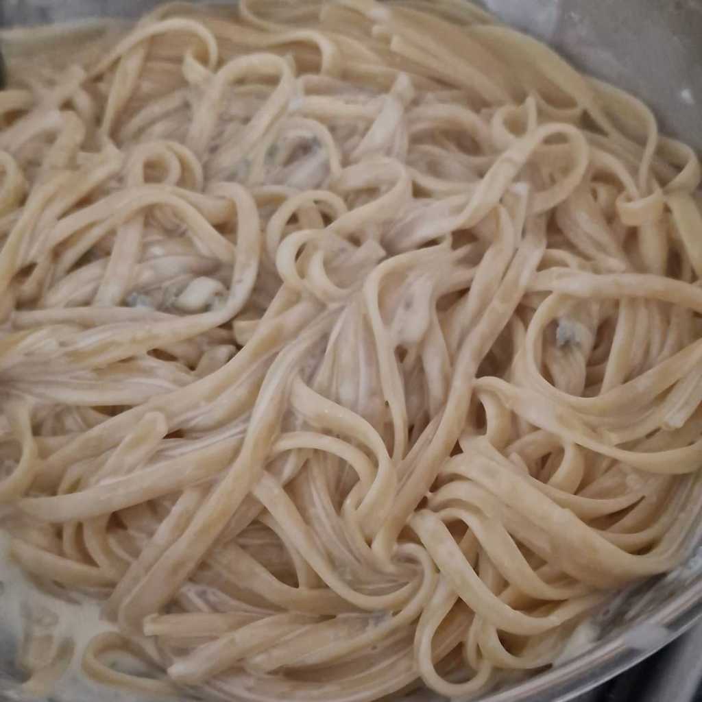 pasta with creamy sauce