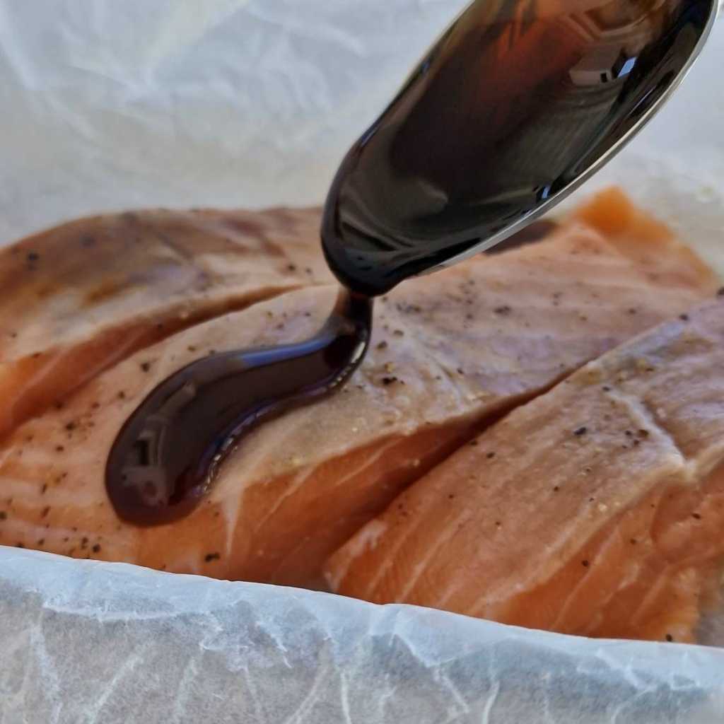 salmon with pomegranate molasses