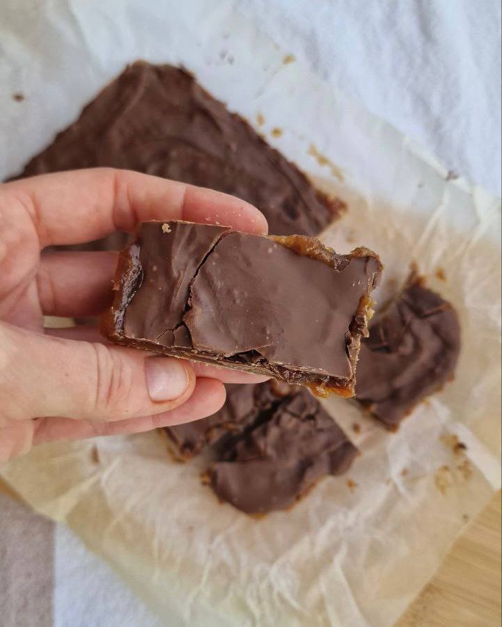 Vegan Healthy Peanut Twix bar