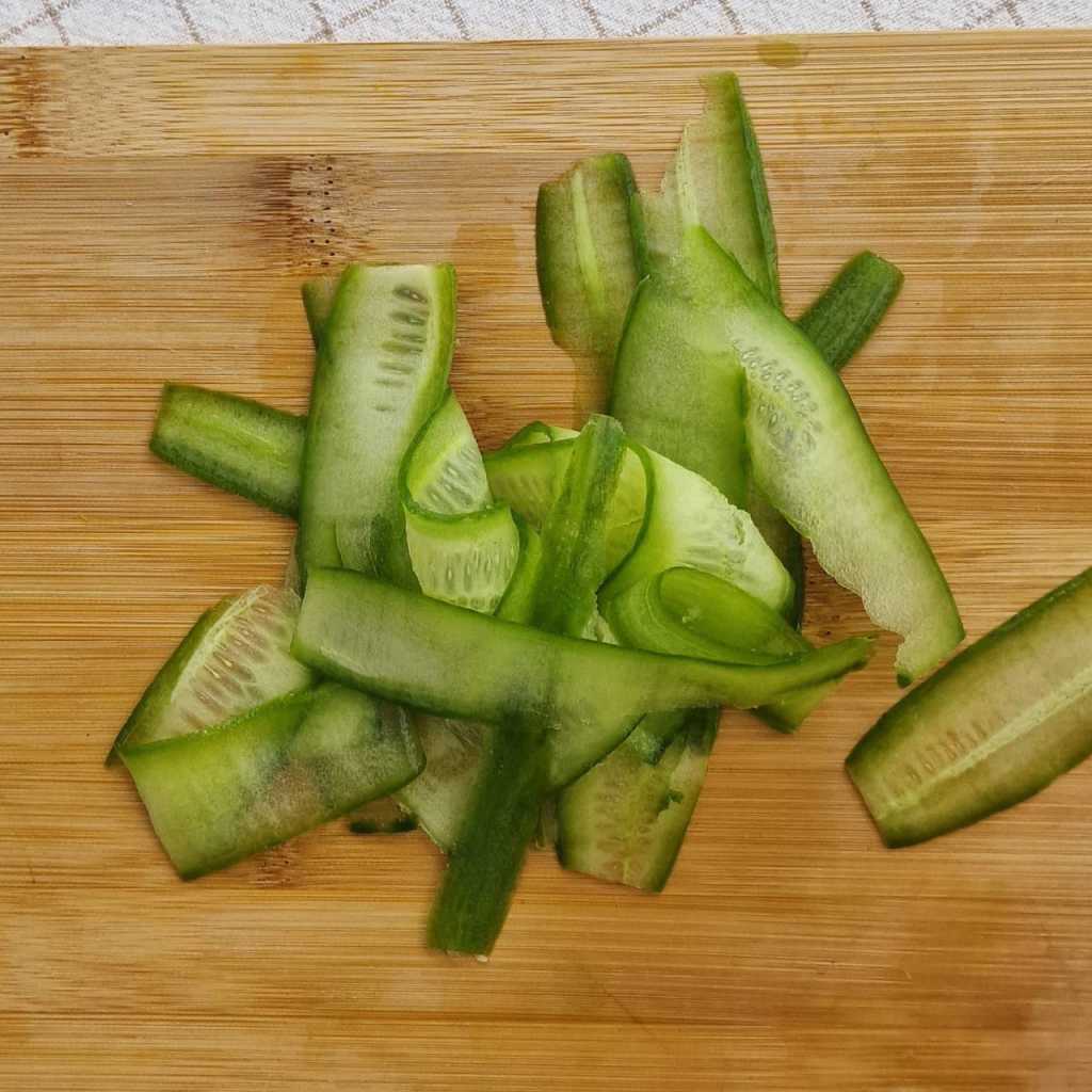 cucumber roses