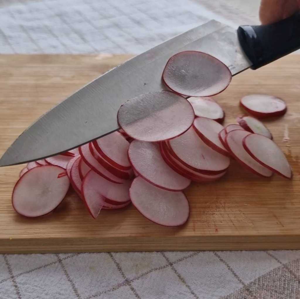 radish slices