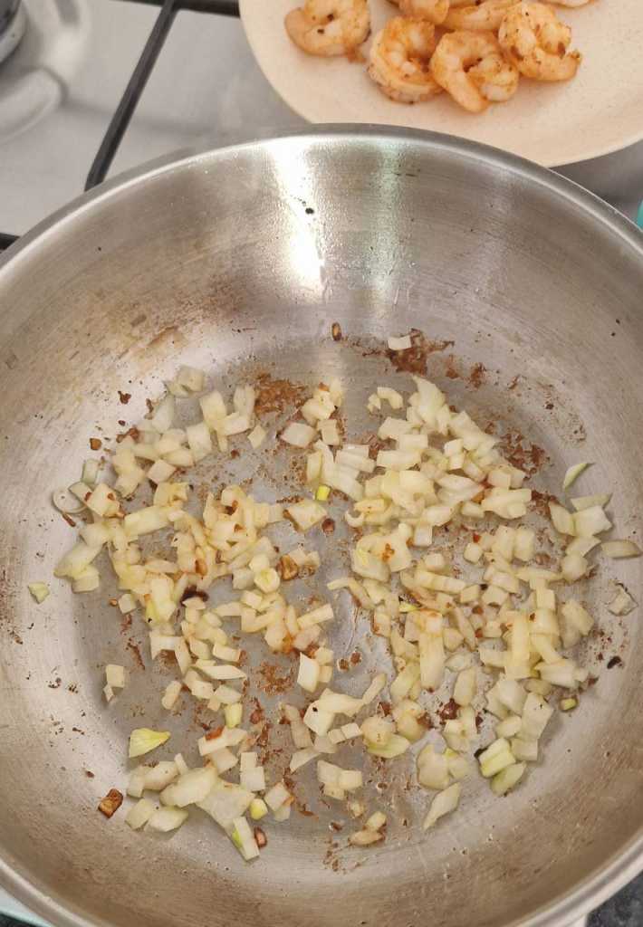 yellow onion frying