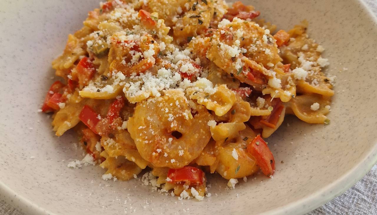 Creamy Tomato Pasta with Garlic Shrimp