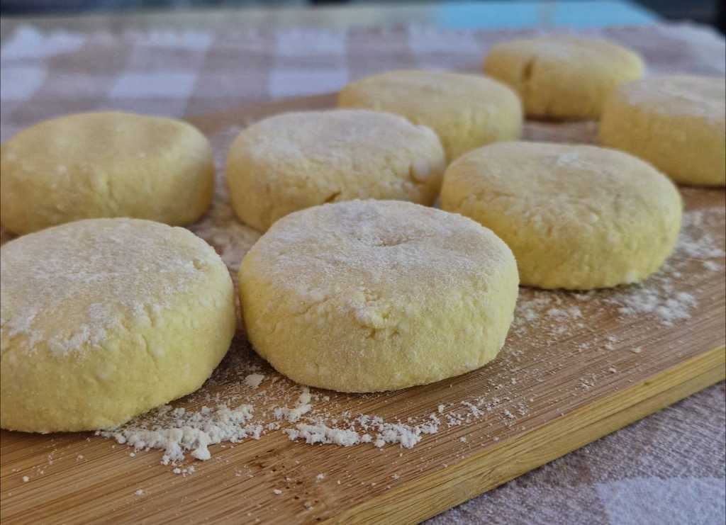 forming cottage cheese pancakes