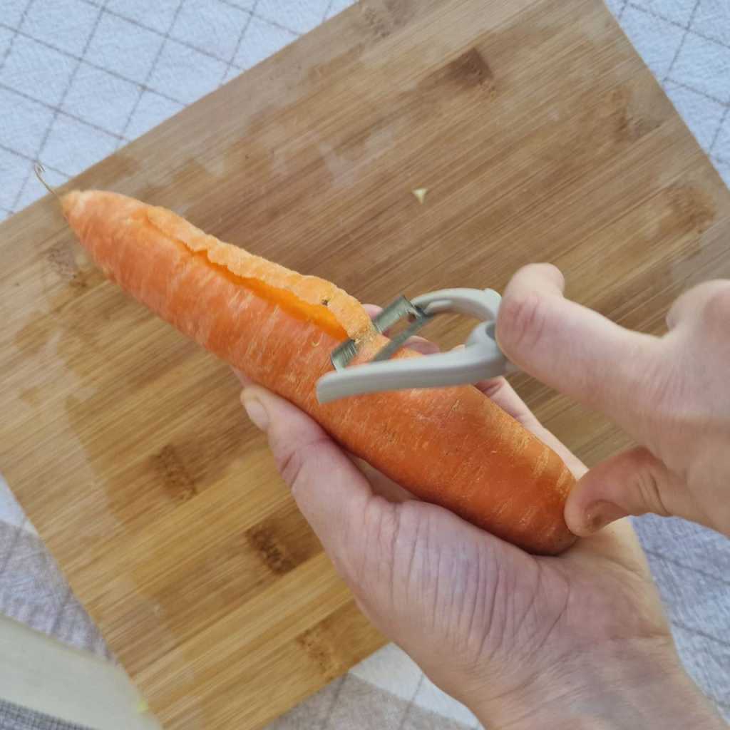 cut carrot into semicircles