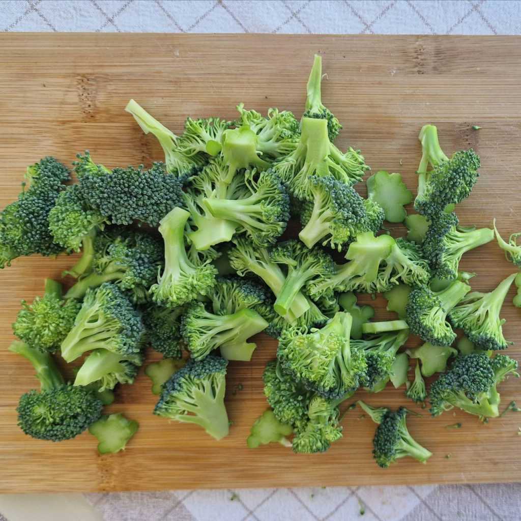 fresh broccoli florets