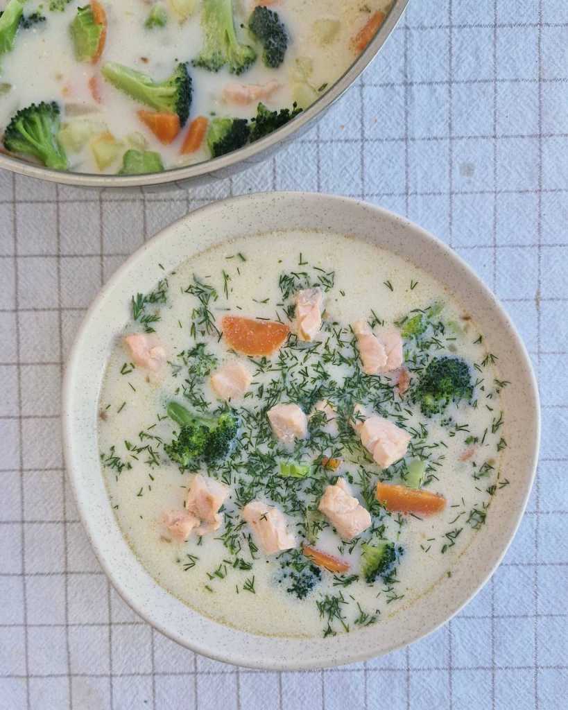 Finnish creamy salmon soup Lohikeitto recipe