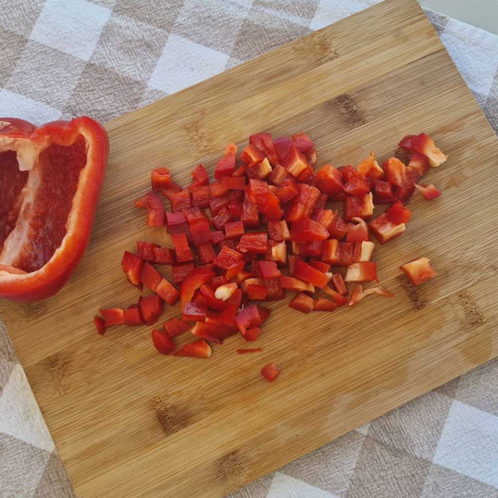 cut red bell pepper