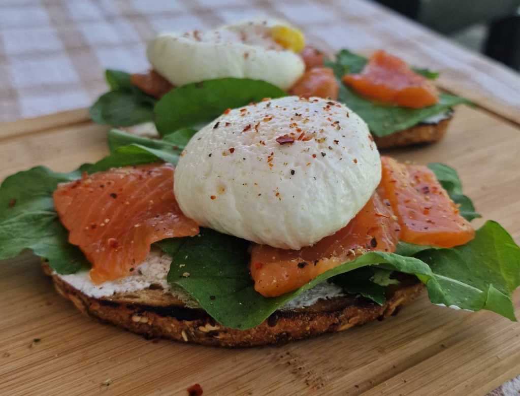 Toast with Smoked Salmon and Poached egg