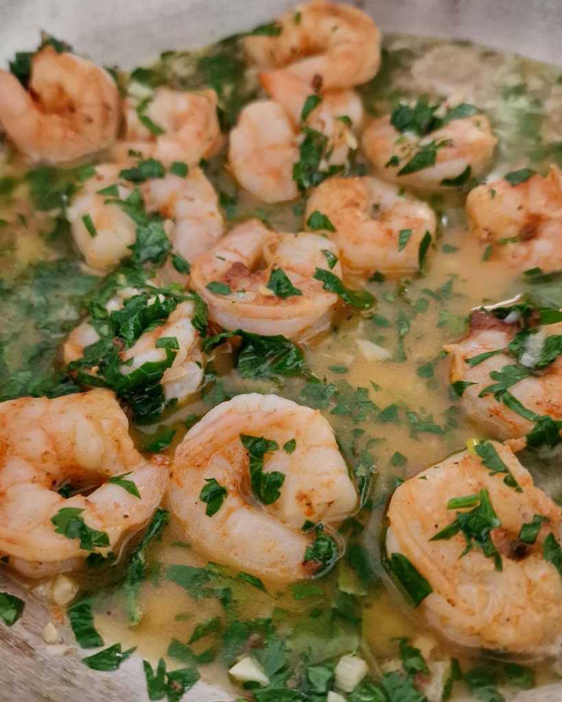 Lemon Garlic Butter Shrimp Pasta sauce with parsley