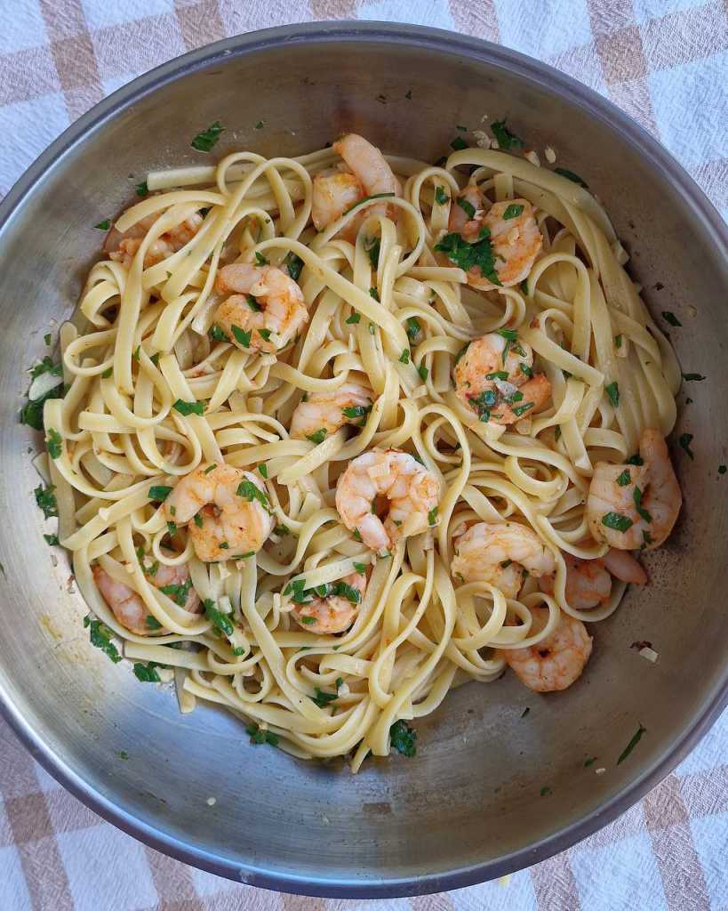 Lemon Garlic Butter Shrimp Pasta