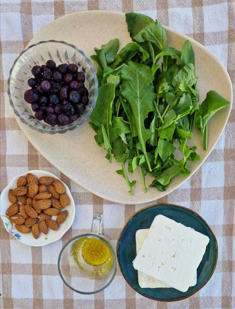 Blueberry Feta Arugula Almonds Salad ingerdients