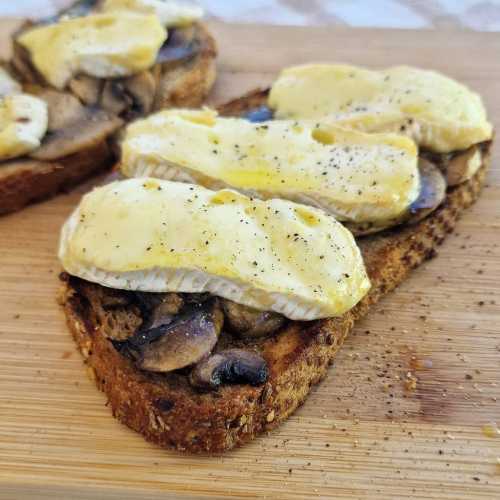 Mushroom Bruschetta with Brie and Truffle oil recipe