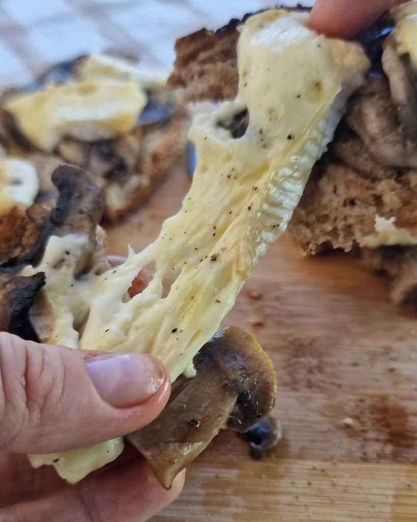 Mushroom Bruschetta with Brie and Truffle oil recipe