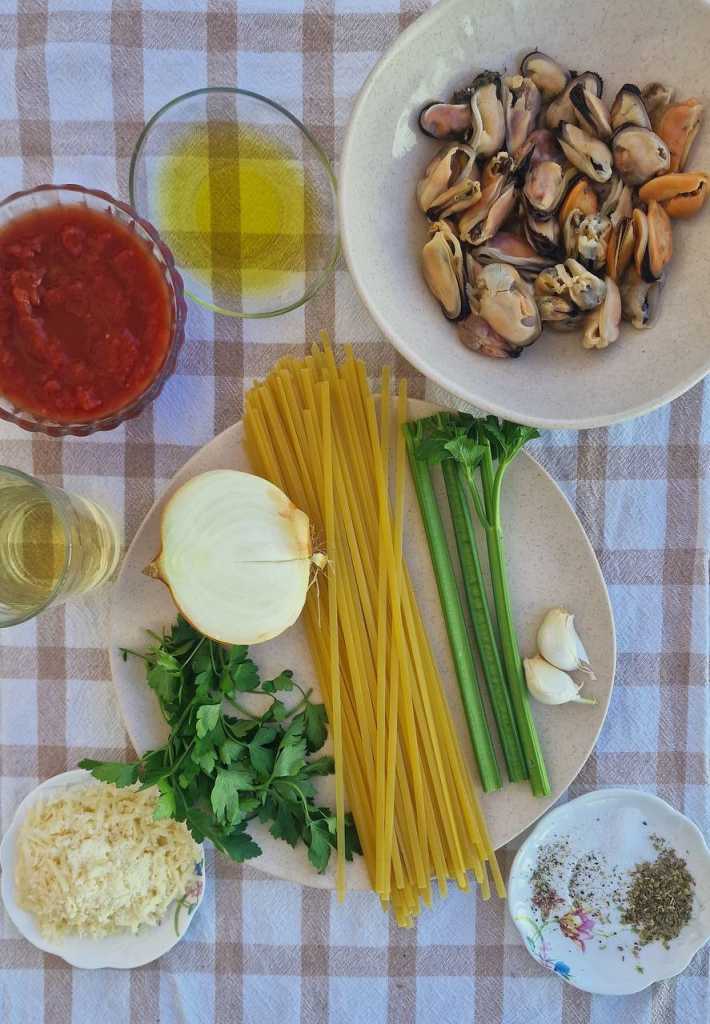 Mussels Marinara pasta ingredients