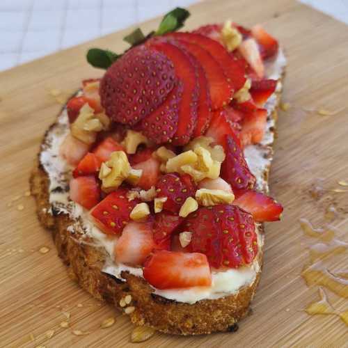 Strawberry Cream Cheese Toast or bruschetta recipe