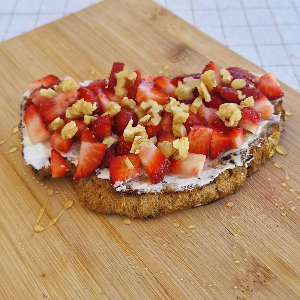 Strawberry Cream Cheese Toast recipe