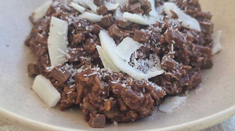 Chocolate and coconut Bounty Oatmeal recipe