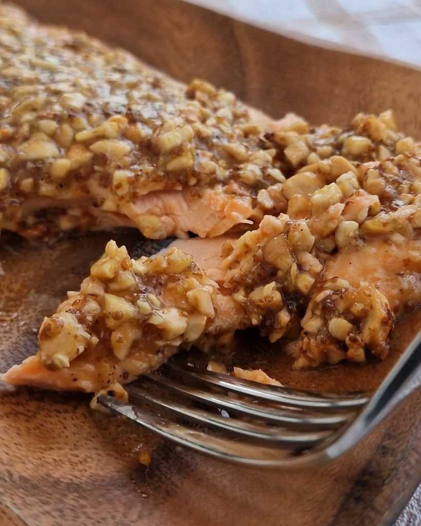 healthy Cashew Crusted Salmon recipe