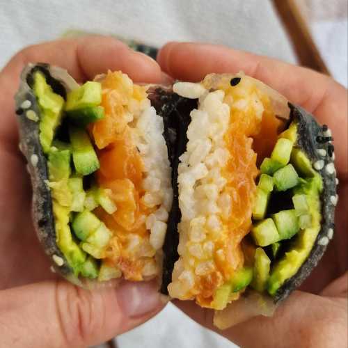 Crispy Rice Paper Sushi Rolls with Salmon, Nori and avocado recipe