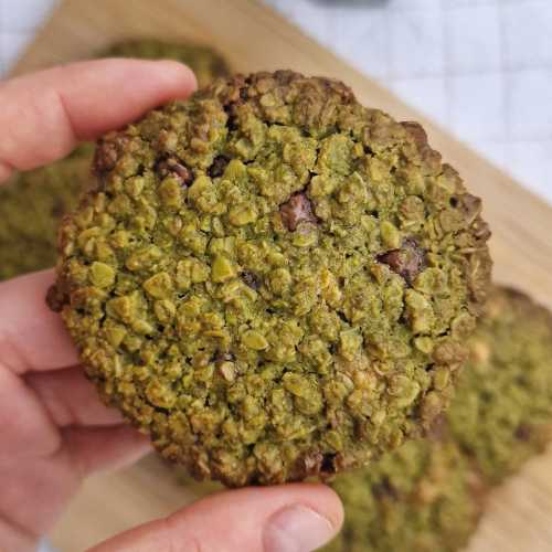 Healthy Matcha Chocolate Chip Oat cookies recipe