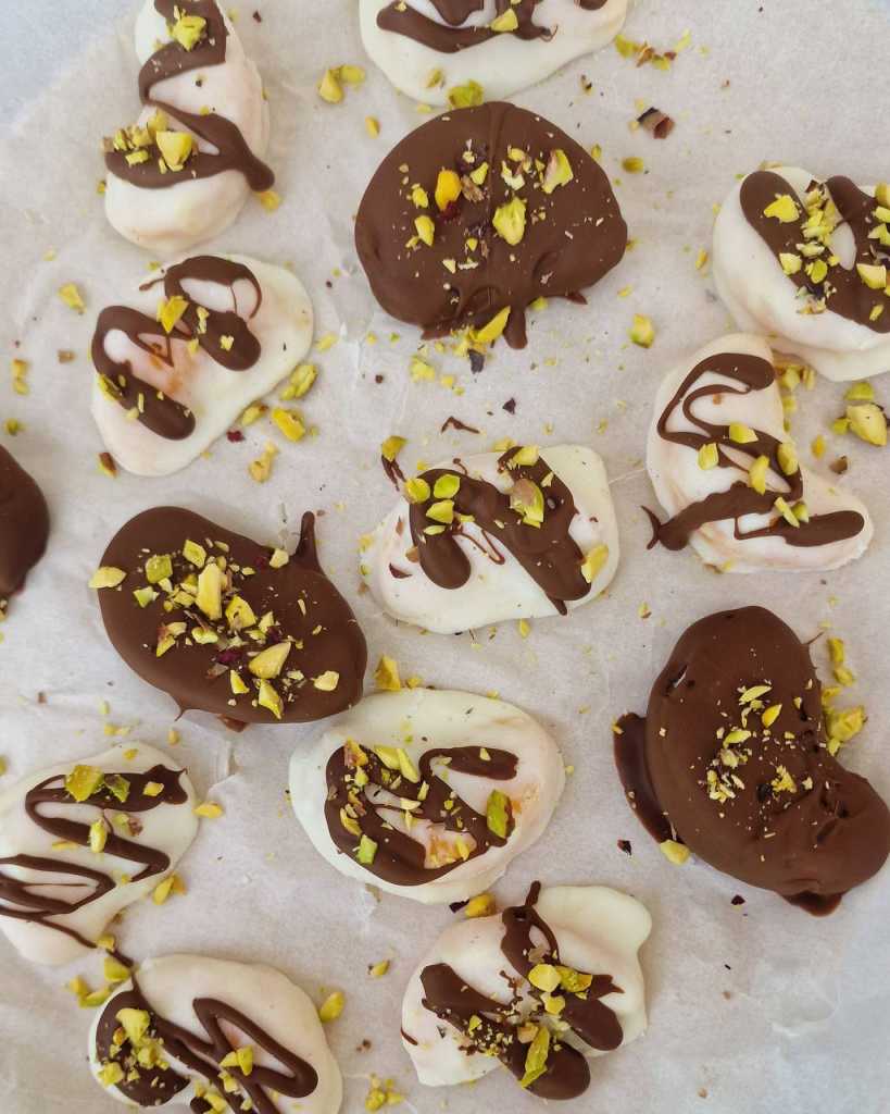 Chocolate-covered Yogurt Tangerine bites recipe