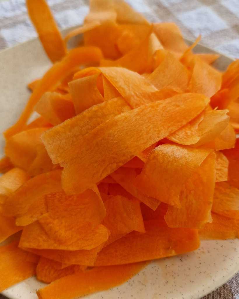 sliced carrots for roasted carrots salad recipe