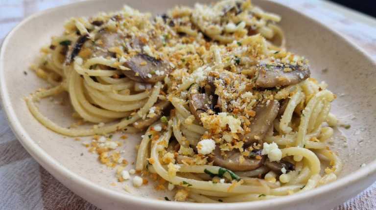 Mushroom Breadcrumbs Pasta with Truffle oil recipe