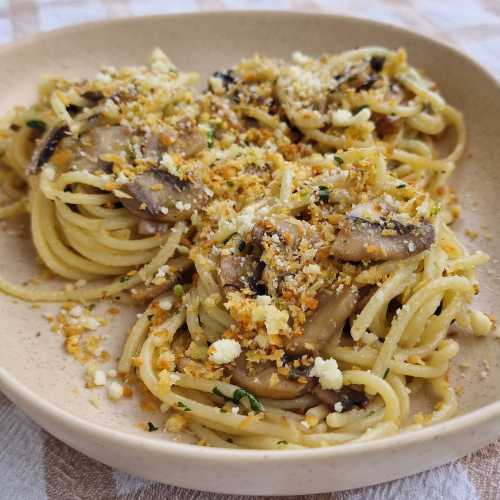 Mushroom Breadcrumbs Pasta with Truffle oil recipe