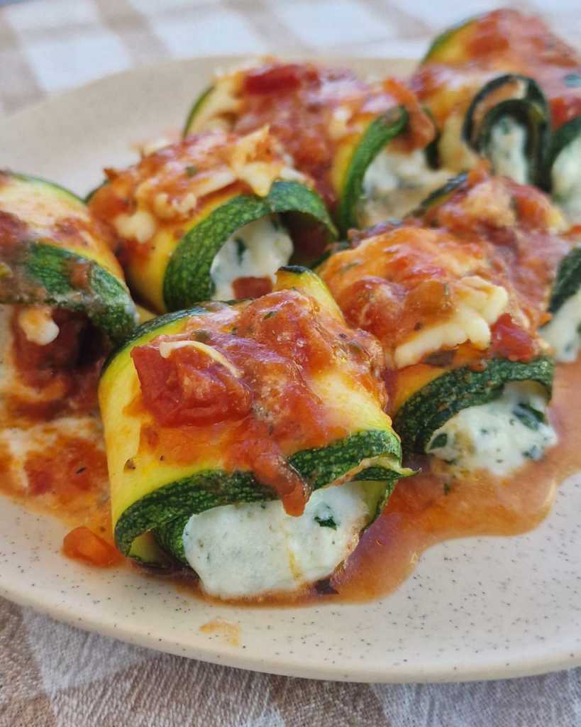 Baked Zucchini Ricotta roll-ups - Ana.Recipes