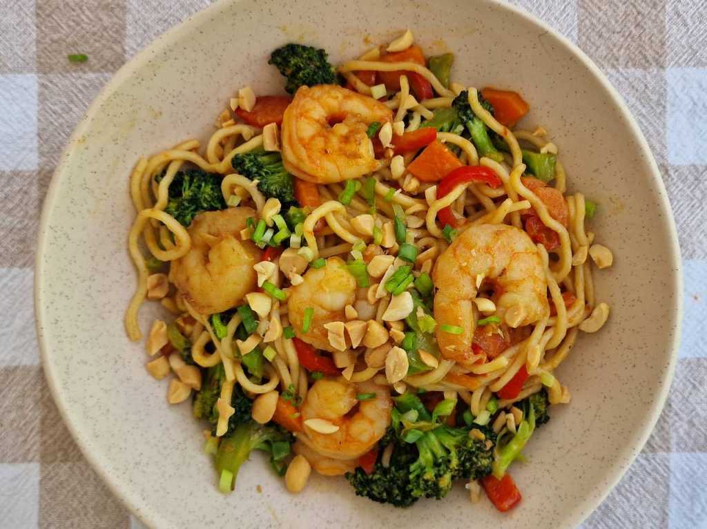 Stir-fry Noodles with Shrimp and Vegetables recipe 