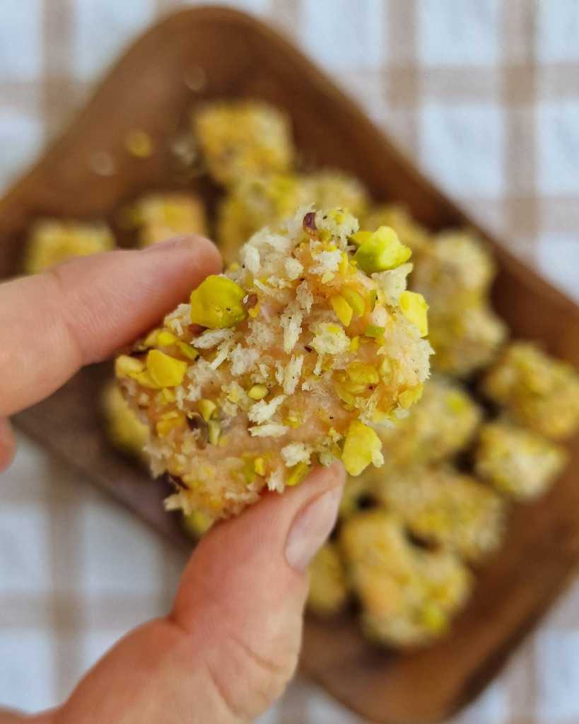 Pistachio-crusted Salmon Bites recipe