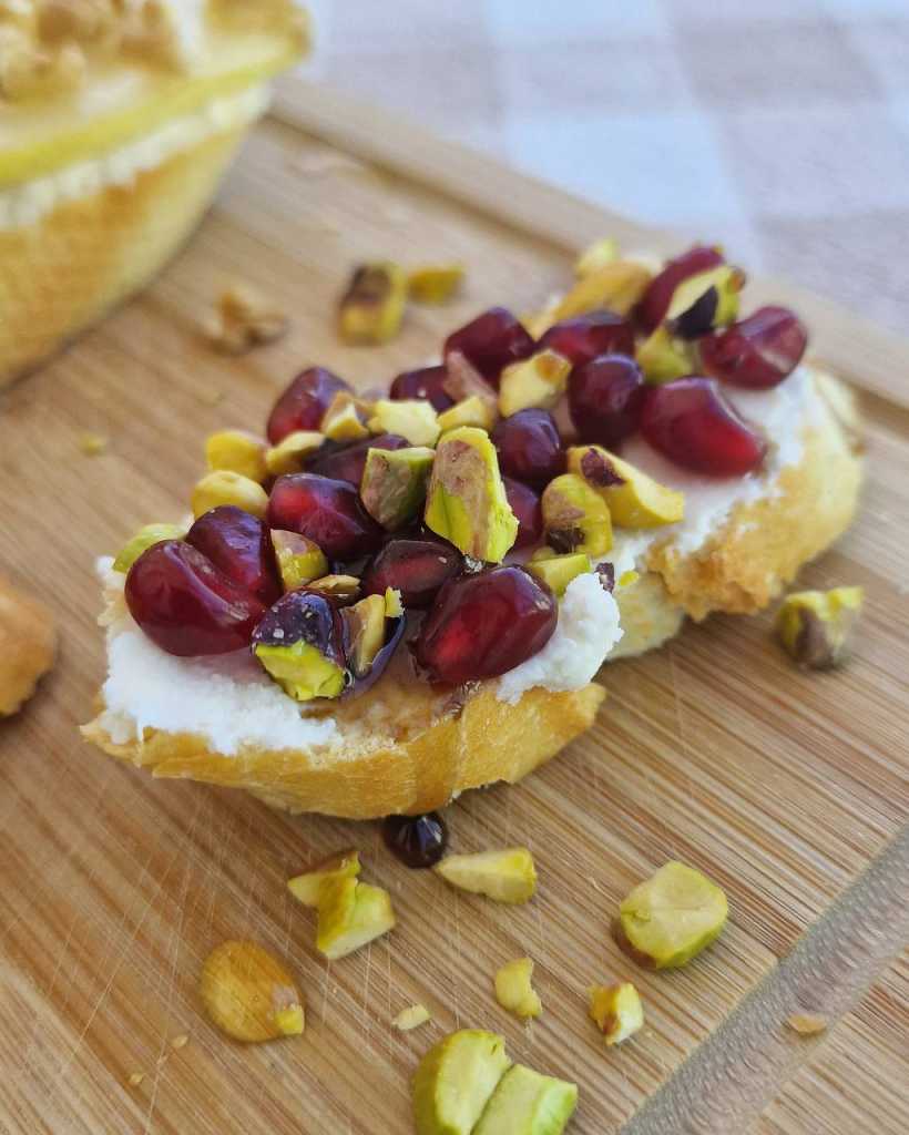 Pomegranate seeds, pistachios, pomegranate molasses crostini recipe