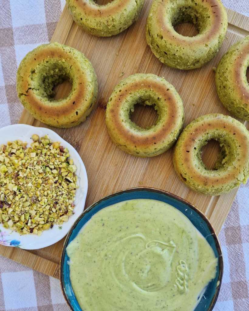 pistachio glaze and chopped pistachios