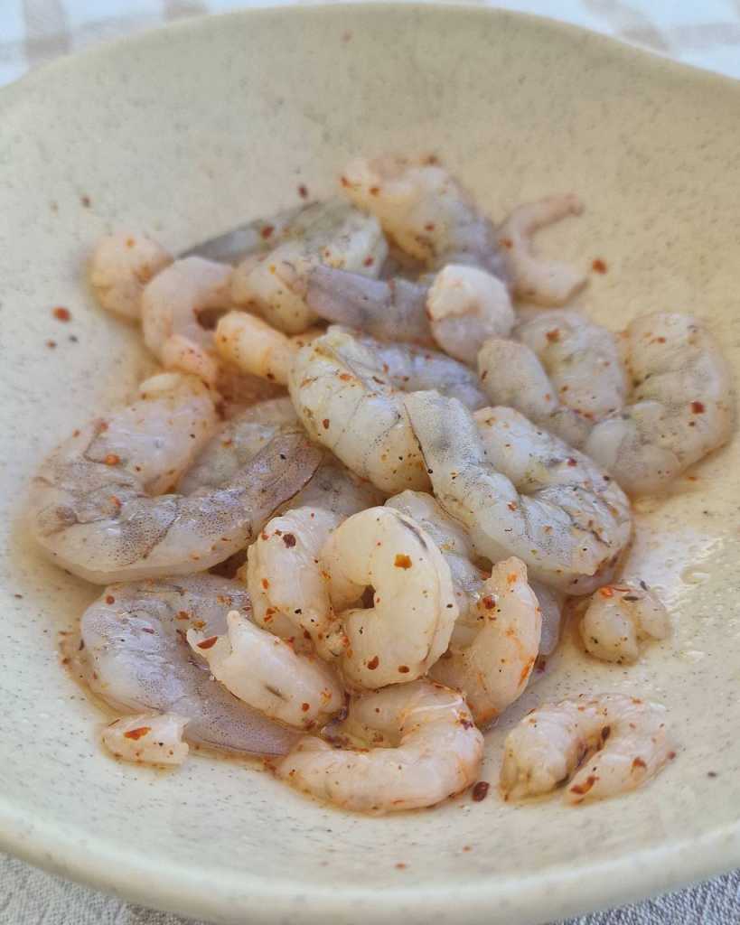 raw shrimp with spices