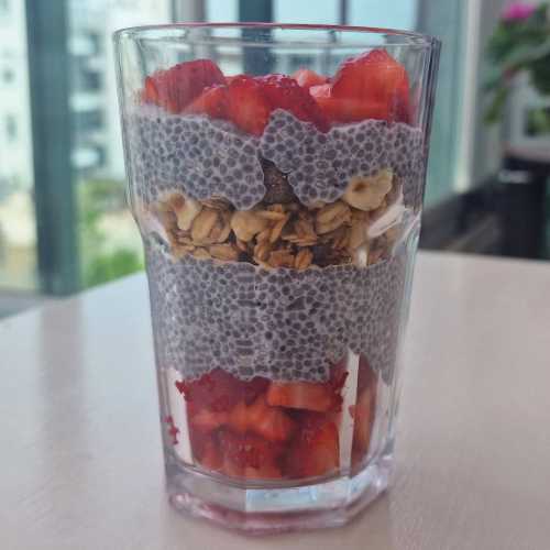 chia pudding with strawberry and granola