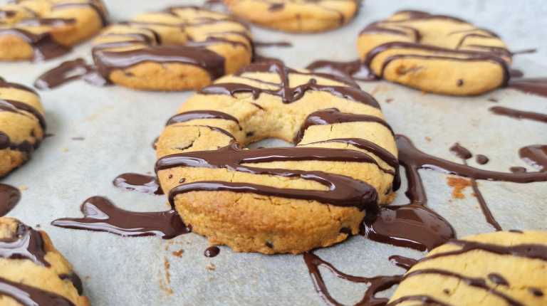 Chocolate Chip Rings Cookies recipe