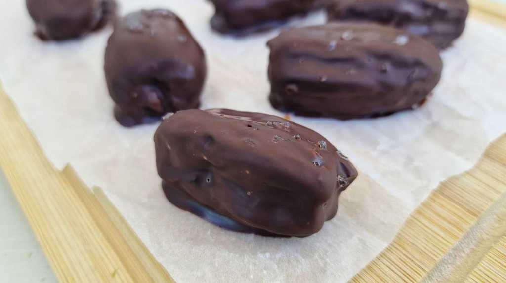 Snickers Stuffed Dates