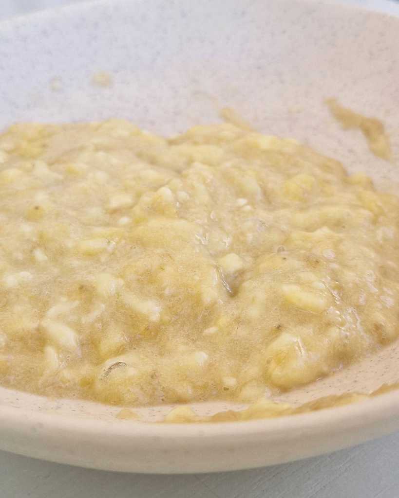 mashed bananas