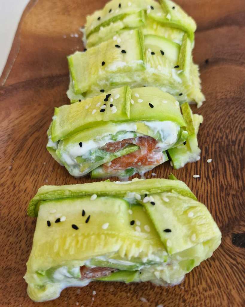 zucchini salmon rolls