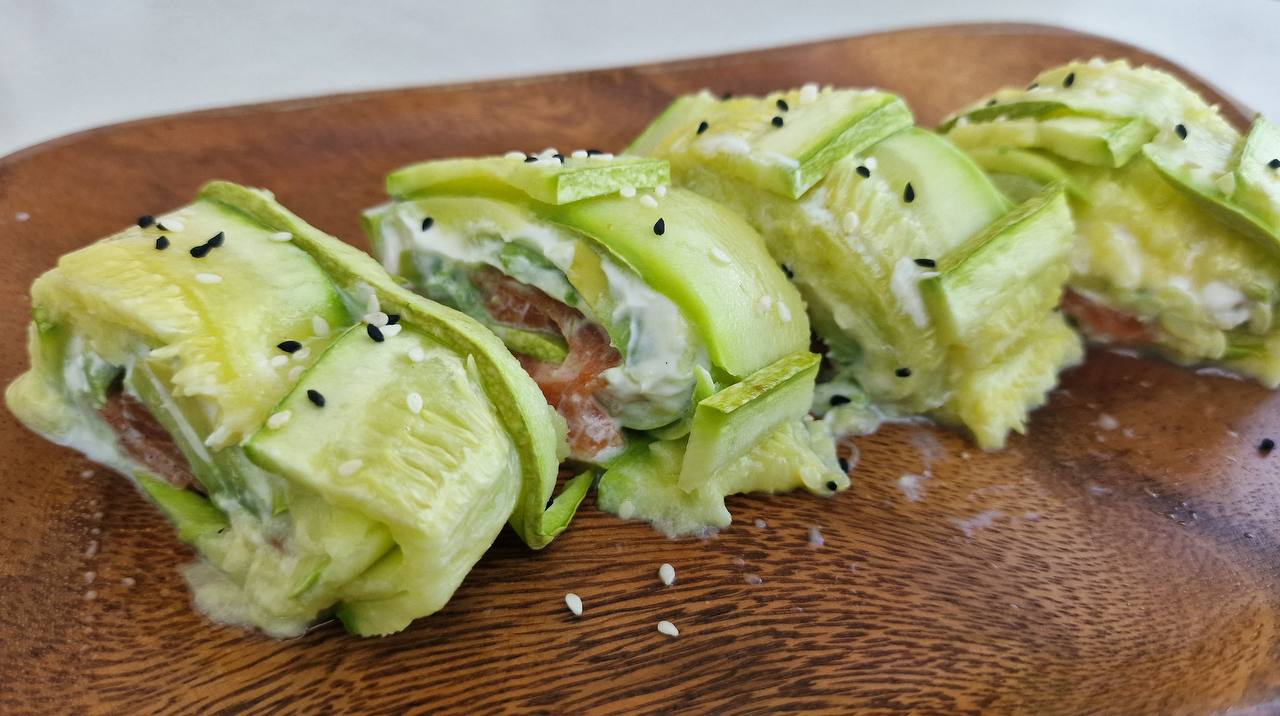 Zucchini Salmon Rolls recipe