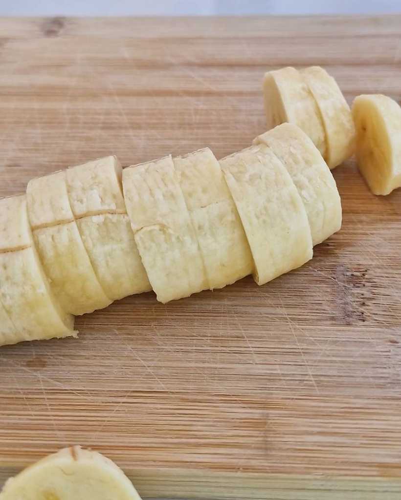 sliced banana