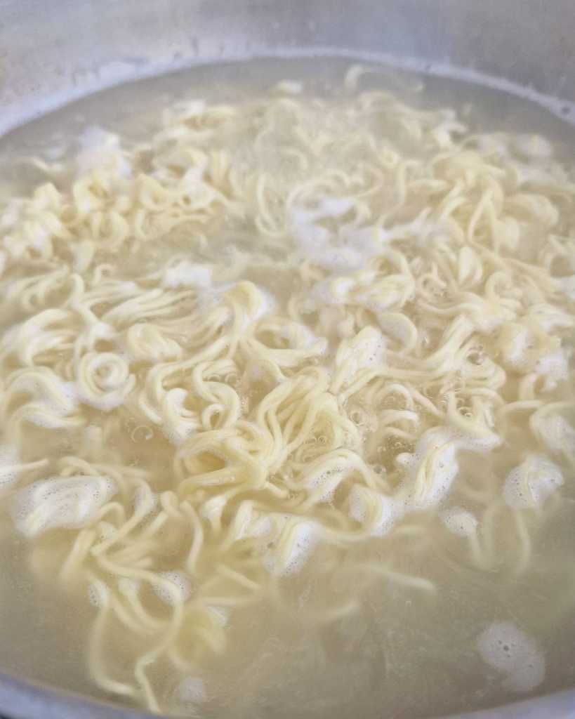 cooking Instant Ramen Noodles recipe