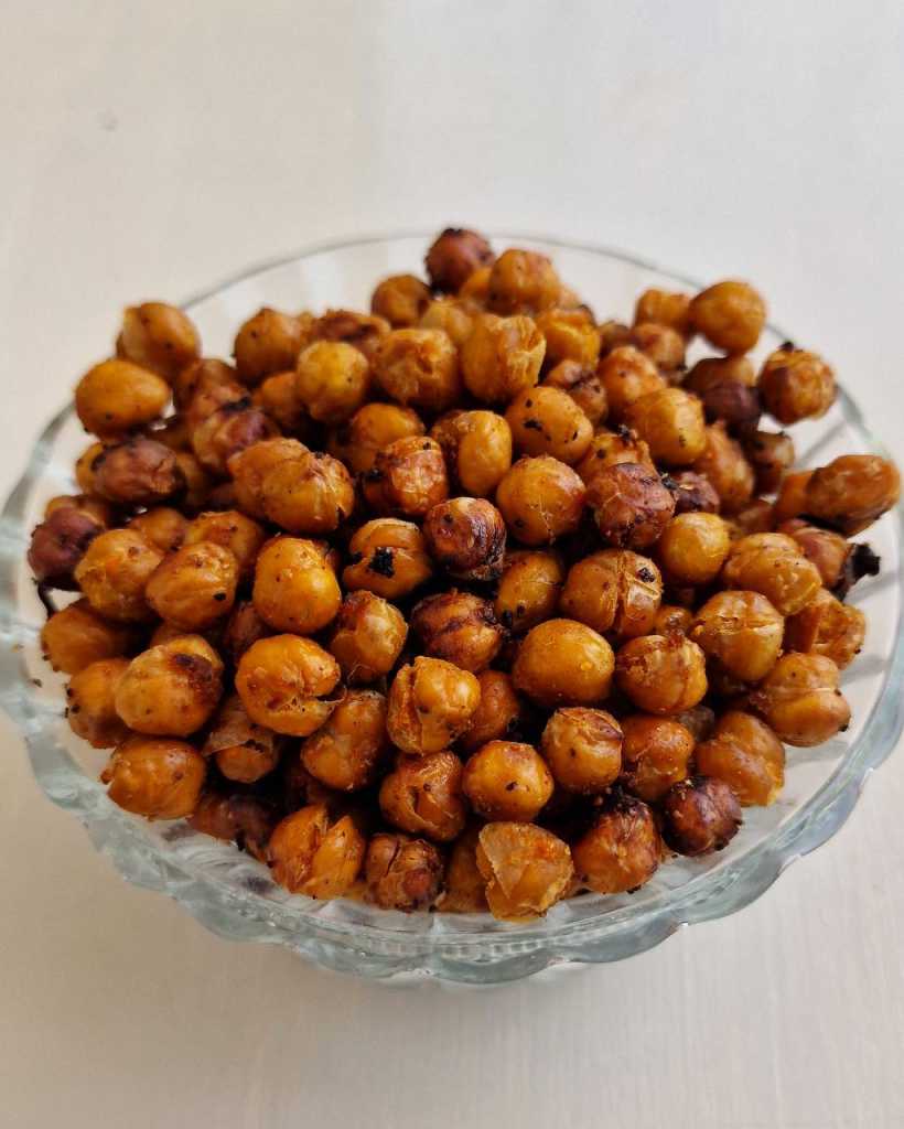 Crispy Roasted Chickpeas snack recipe