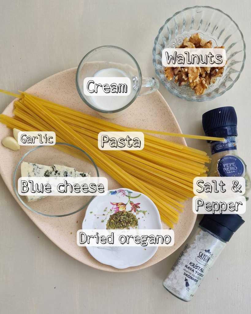 Blue Cheese Pasta with Walnuts ingredients