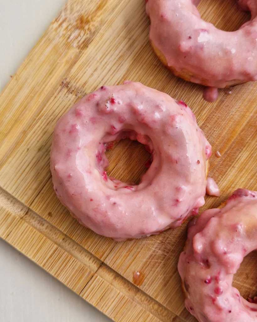 Strawberry Baked Donuts