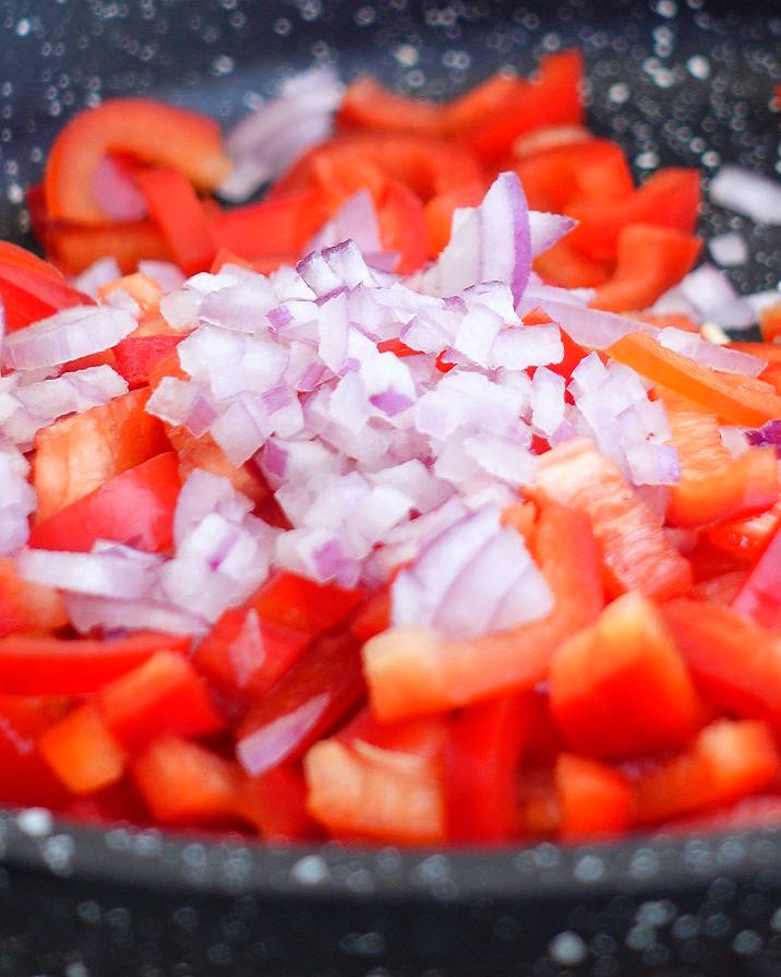 bell pepper and onion for shrimp quesadilla