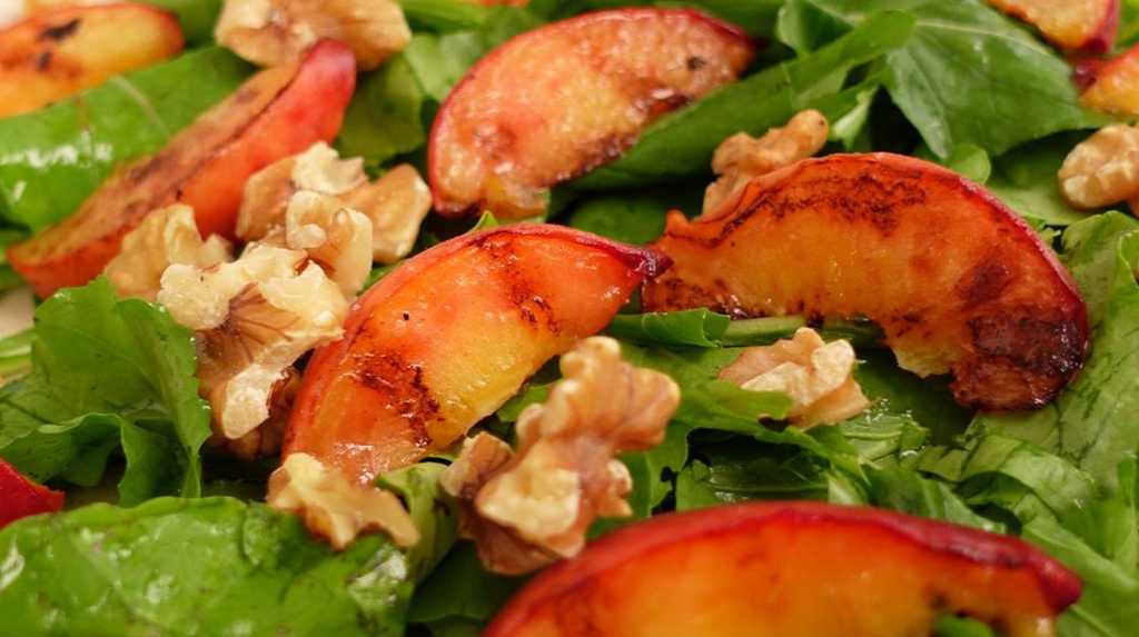 Grilled Peach Salad recipe