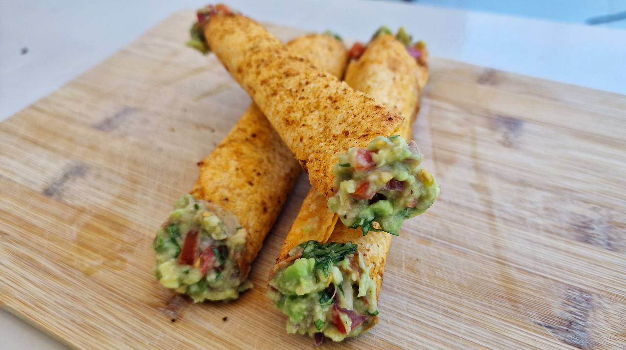 Tortilla Cigars with Guacamole recipe