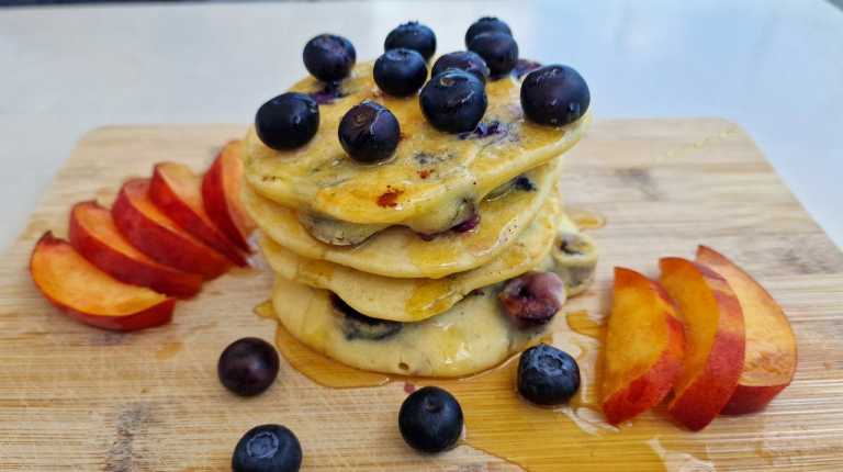 Healthy Blueberry Pancakes recipe